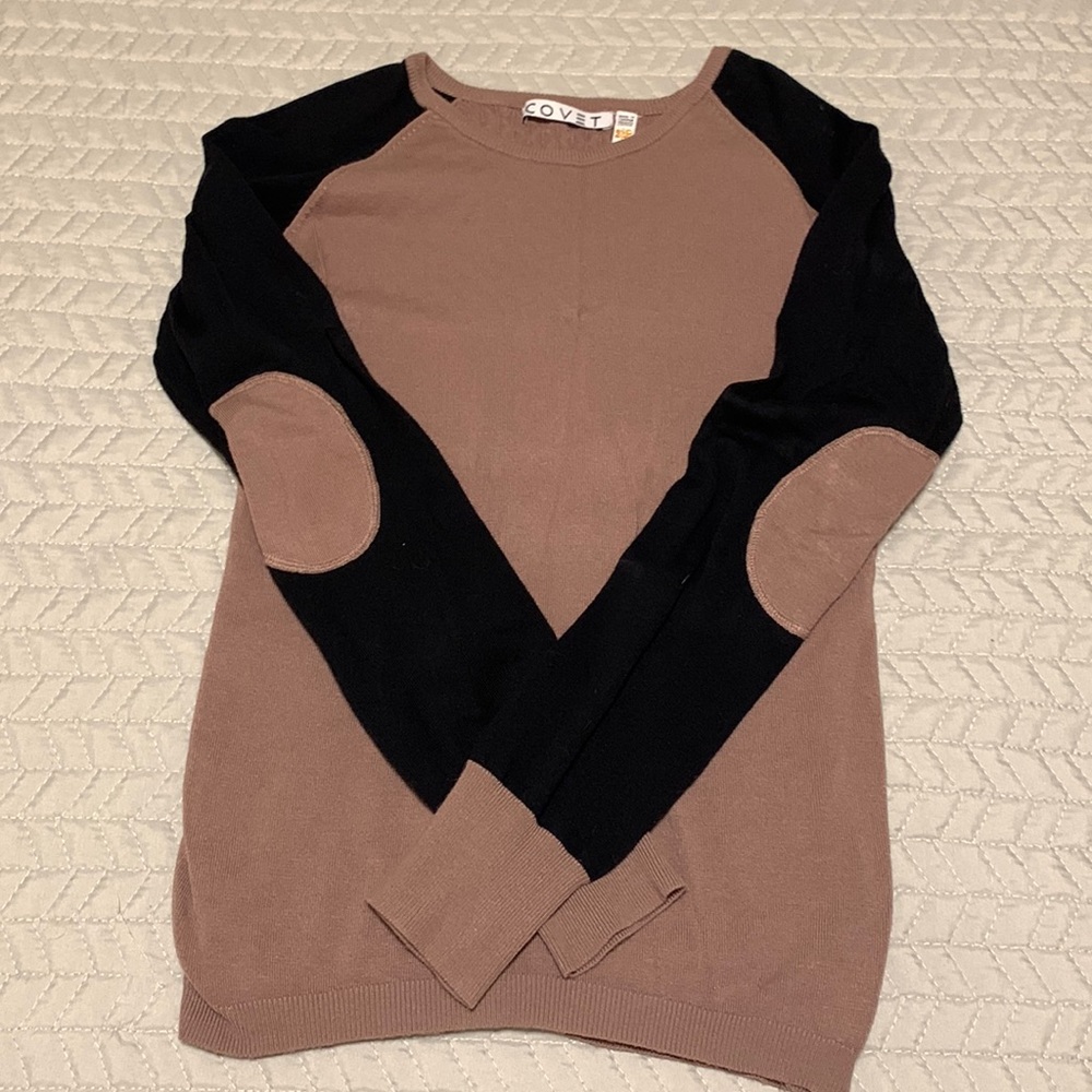 Round neck sweater